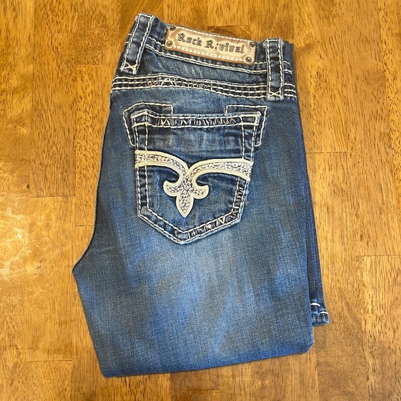 Rock revival bootcut jeans. Ella east boot. 27 x 32 - Picture 1 of 6